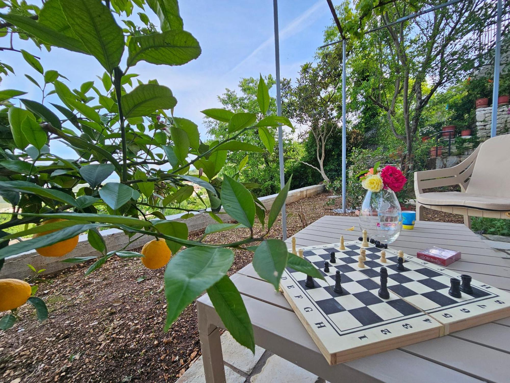 Lemon Garden Apartment-Hot Tub Jacuzzi Gjirokaster Luaran gambar