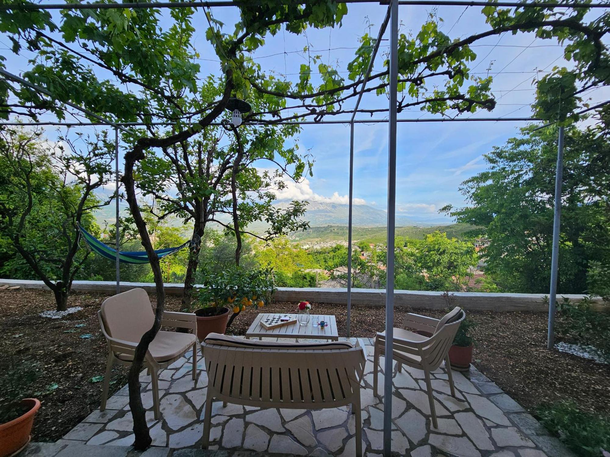 Lemon Garden Apartment-Hot Tub Jacuzzi Gjirokaster Luaran gambar