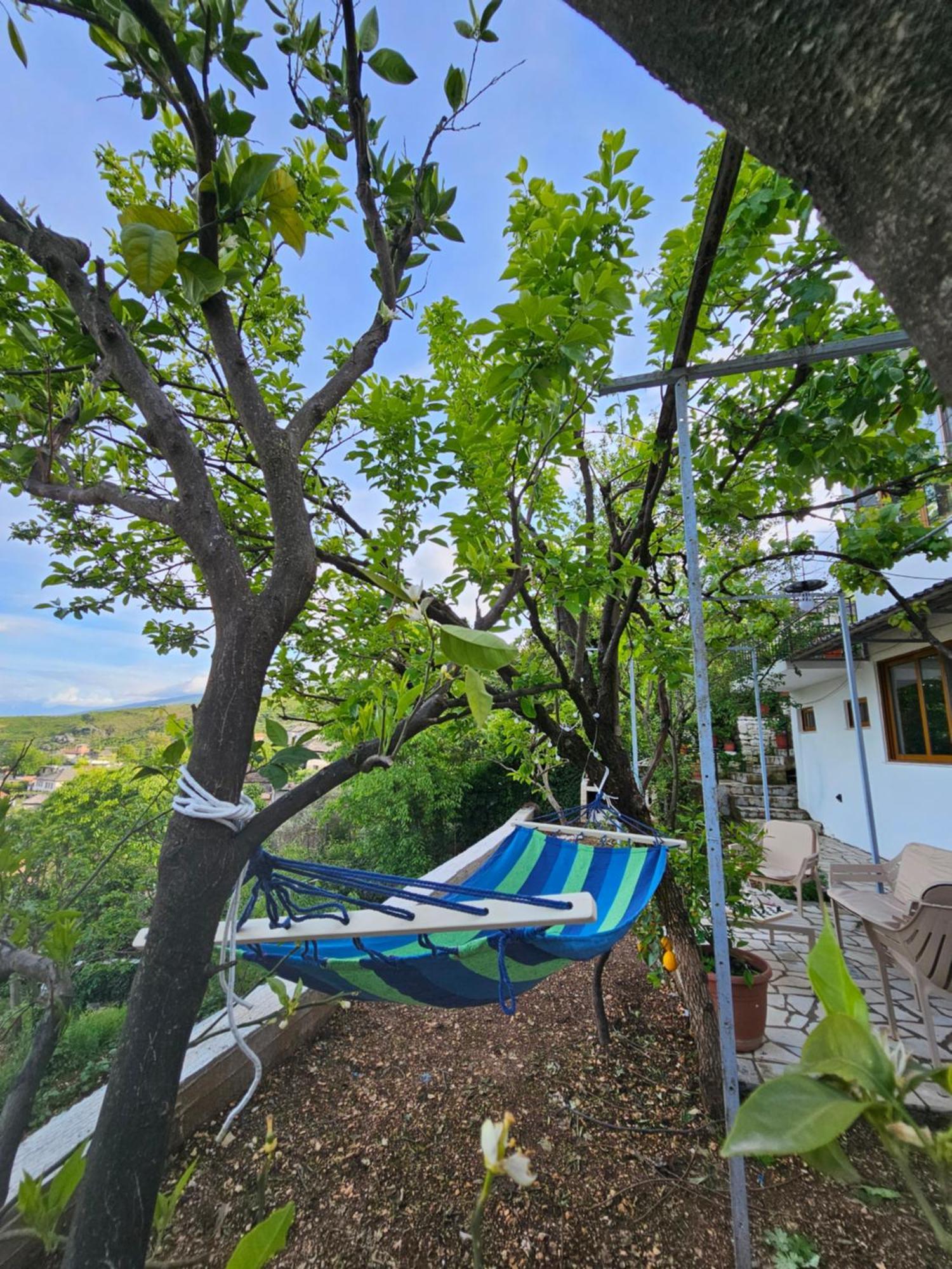 Lemon Garden Apartment-Hot Tub Jacuzzi Gjirokaster Luaran gambar