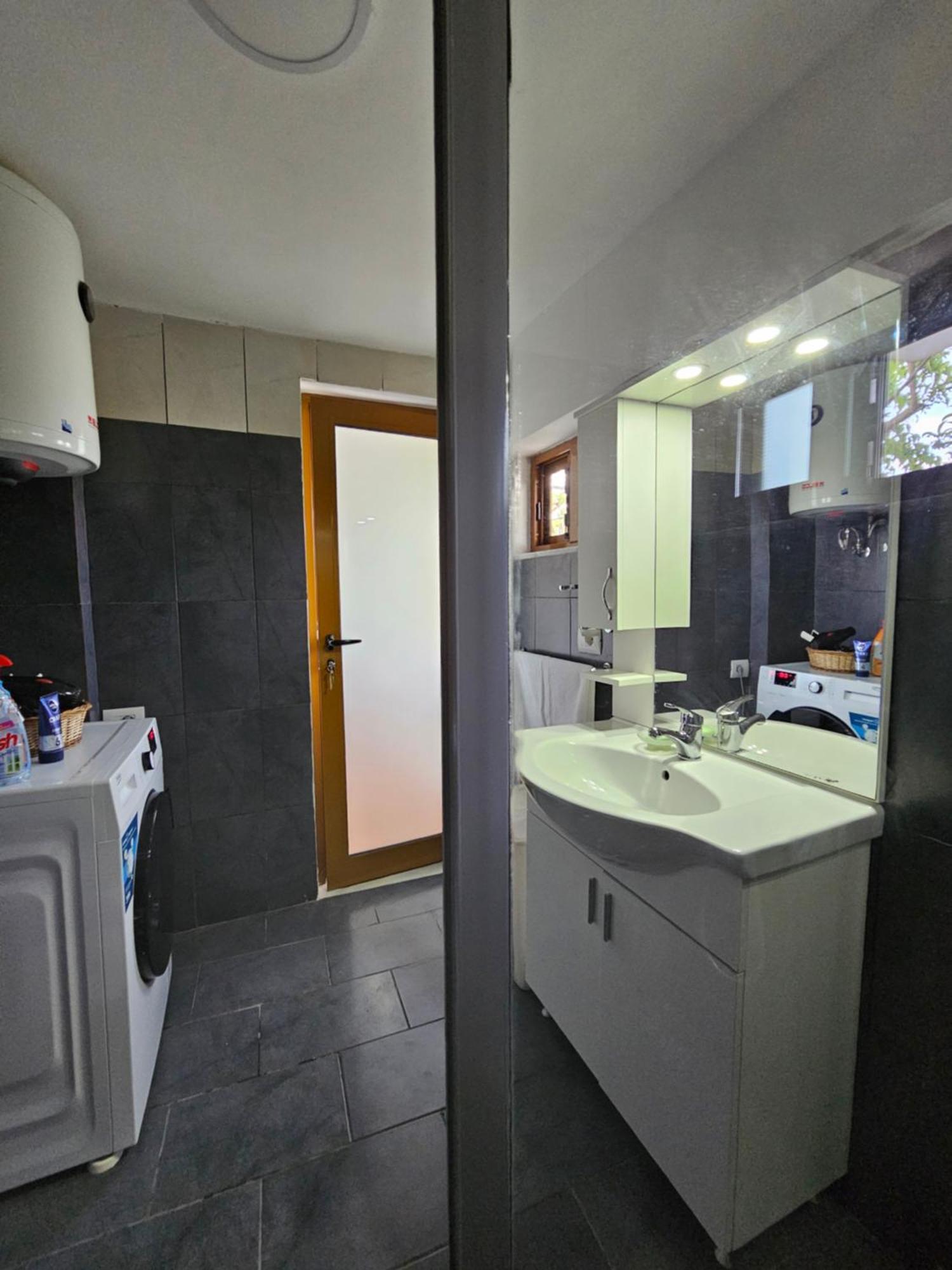 Lemon Garden Apartment-Hot Tub Jacuzzi Gjirokaster Luaran gambar