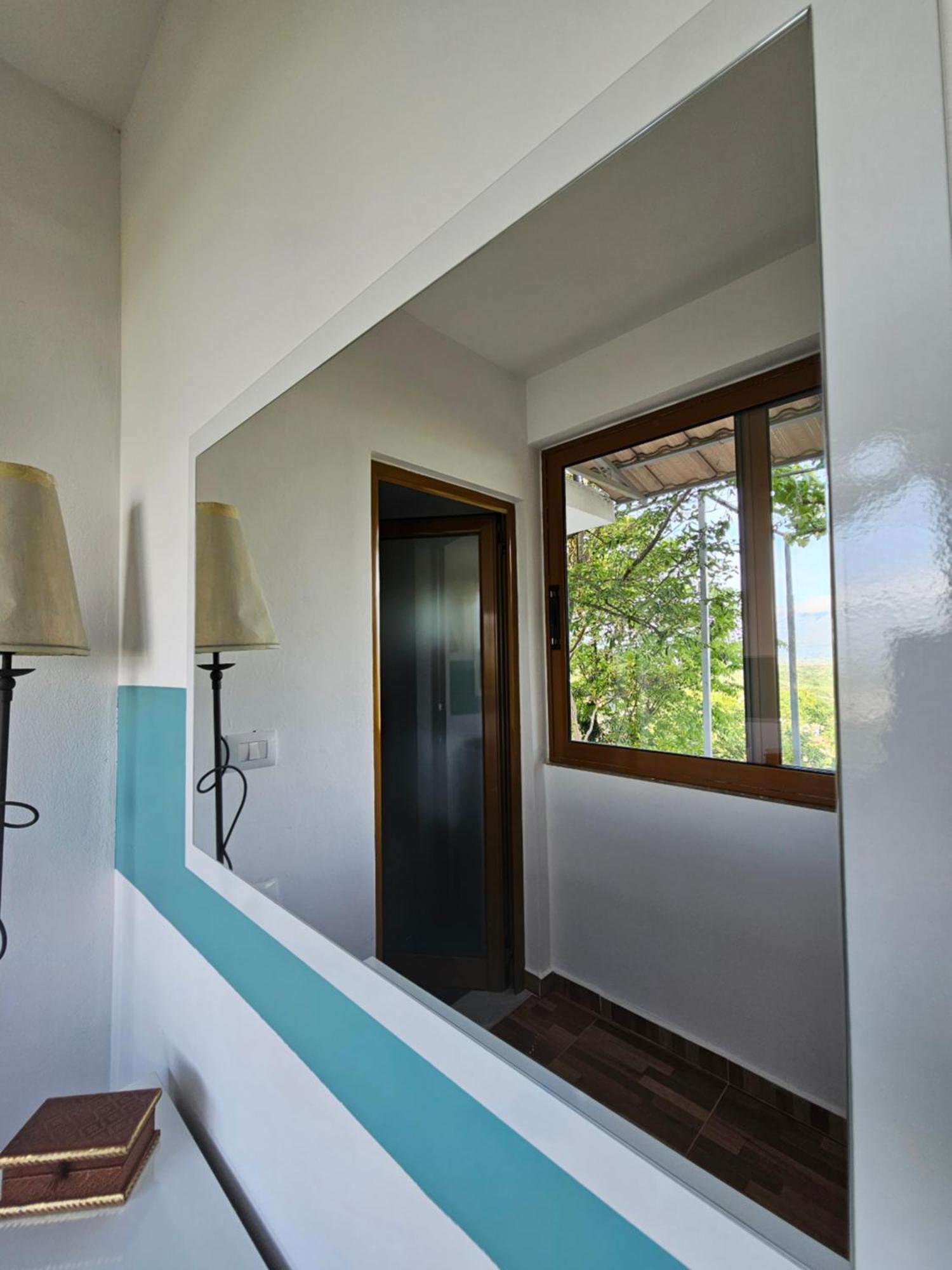 Lemon Garden Apartment-Hot Tub Jacuzzi Gjirokaster Luaran gambar